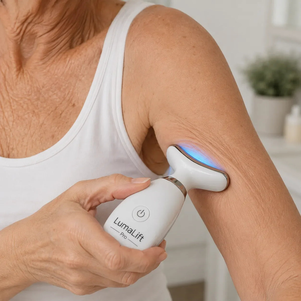 LumaLift Pro – 3-in-1 firming & massage device for face, arms & body